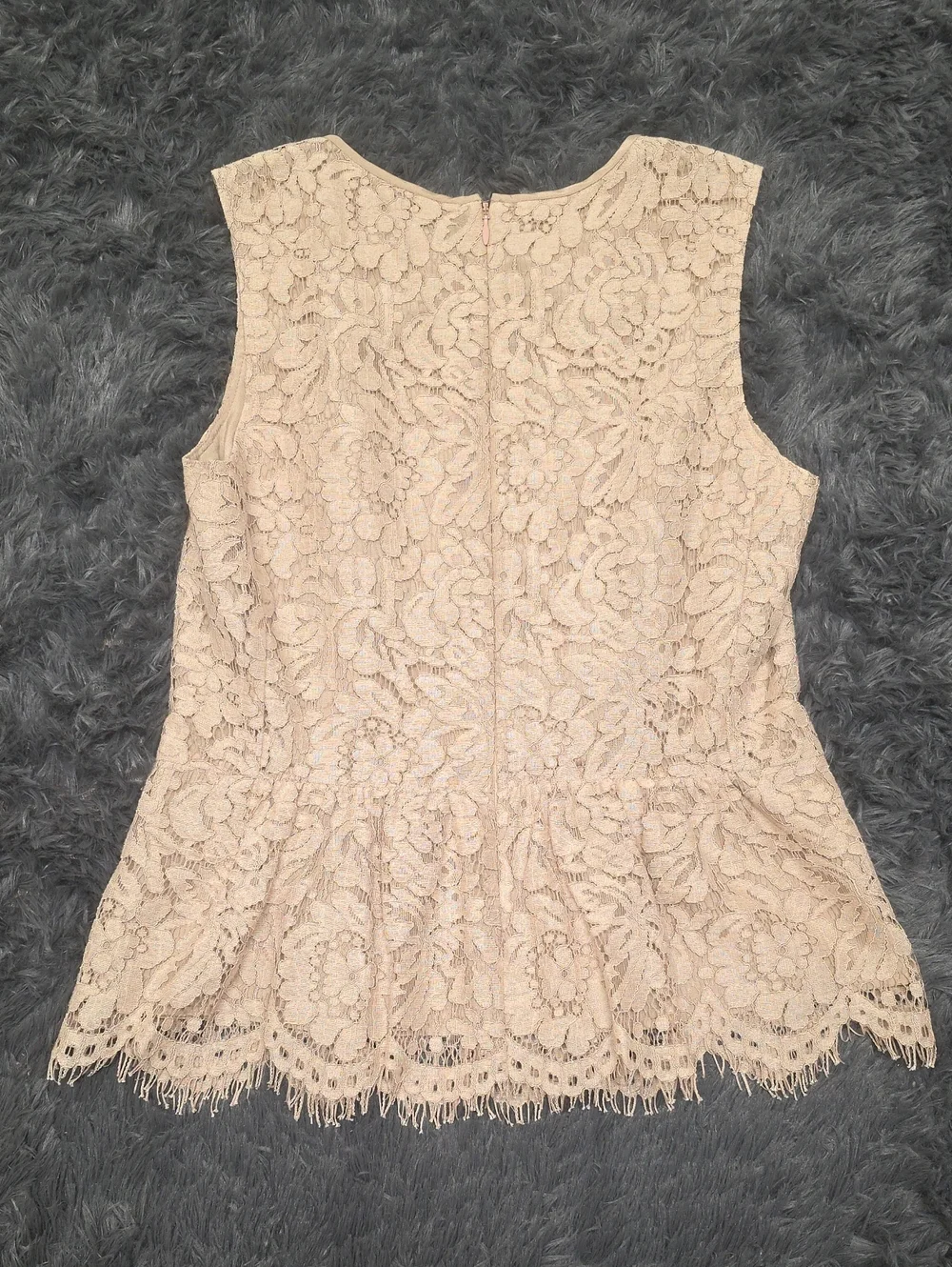 J. Crew Lace Top in Light Beige. Size 2. NWOT